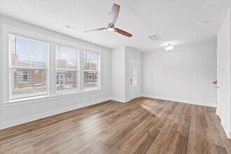 628 Amalfi Dr in Davidson, NC - Building Photo - Building Photo