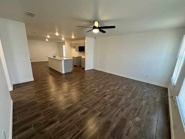 3512 S County Rd 1307 1/2 in Odessa, TX - Building Photo - Building Photo