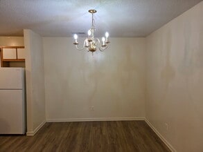 101 Charles Ave, Unit C-2 in Mc Cormick, SC - Foto de edificio - Building Photo