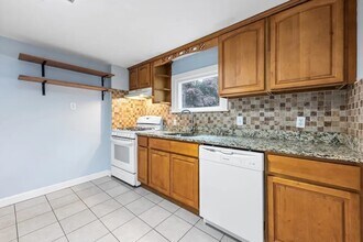 22 Arthur St in Framingham, MA - Foto de edificio - Building Photo