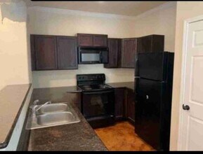 5108 Flipper Dr in San Antonio, TX - Building Photo - Building Photo
