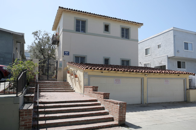 559 N Alexandria Ave in Los Angeles, CA - Building Photo - Primary Photo