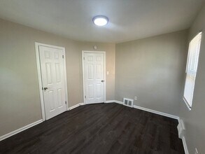 12896 Grandmont Ave in Detroit, MI - Building Photo - Building Photo