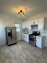 105 Rosa Parks Blvd in Paterson, NJ - Building Photo