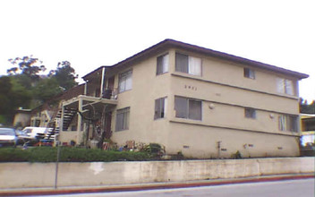 2931 Lincoln Park Ave in Los Angeles, CA - Building Photo - Building Photo