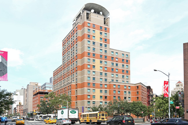 Alumni Hall Dormitory in New York, NY - Building Photo - Building Photo