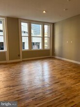100 W Lexington St in Baltimore, MD - Building Photo - Building Photo