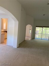 1425 Mariposa Cir in Naples, FL - Foto de edificio - Building Photo