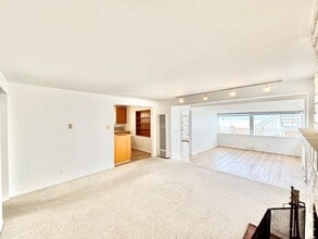 4027-4029 Ocean Dr in Oxnard, CA - Building Photo - Building Photo