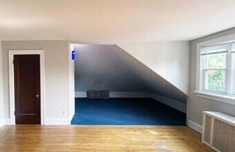 3015 Clifton Ave in Cincinnati, OH - Building Photo - Building Photo