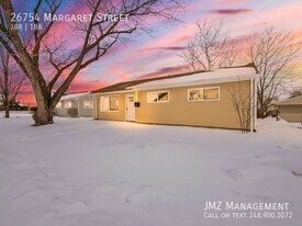 26754 Margaret St in Roseville, MI - Building Photo