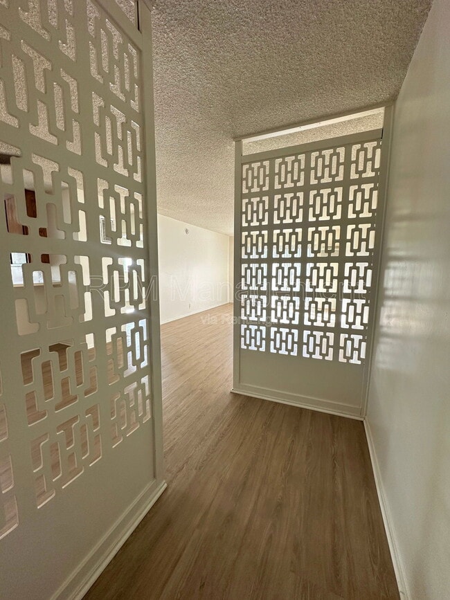 4350 Troost Ave in Los Angeles, CA - Building Photo - Building Photo