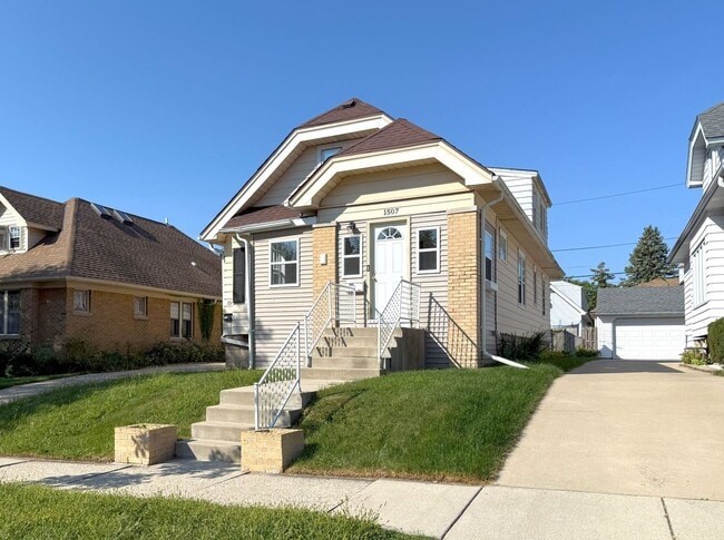 property at 1509 S 52nd St
