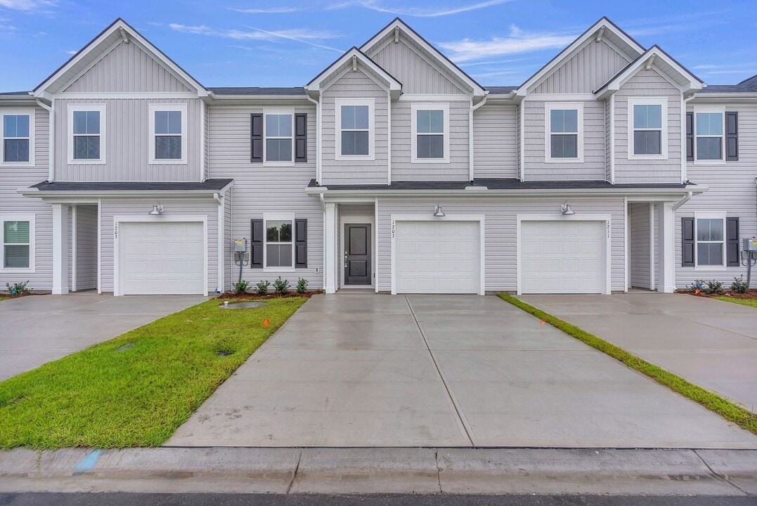 1211 Windy Grove Ln in Ocean Isle Beach, NC - Building Photo