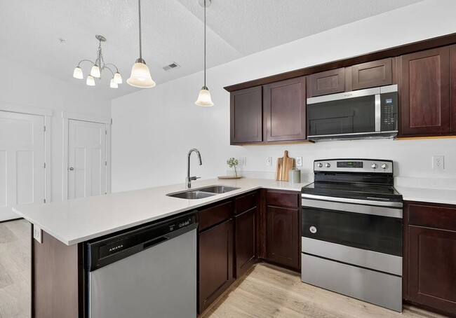 1807 W Eaglewood Dr in Saratoga Springs, UT - Building Photo - Building Photo