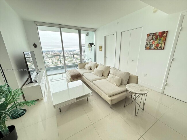 property at 92 SW 3rd St