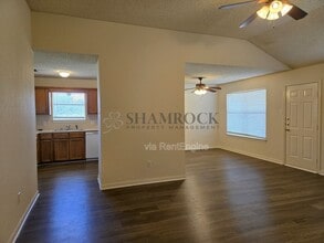 408 Connie Dr in Hewitt, TX - Building Photo - Building Photo