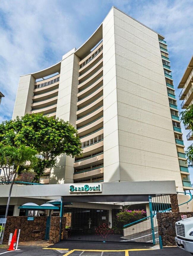 property at 2877 Kalakaua Ave