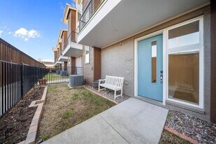 4626 Munger Ave in Dallas, TX - Building Photo