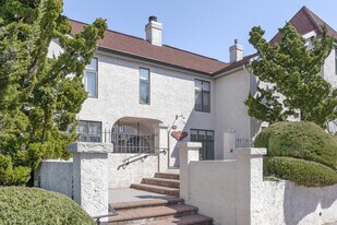 55 Prospect Ave in Red Bank, NJ - Building Photo