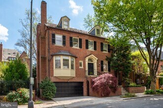 2468 Belmont Rd NW in Washington, DC - Building Photo - Building Photo