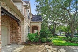4334 Shady River in Missouri City, TX - Foto de edificio - Building Photo