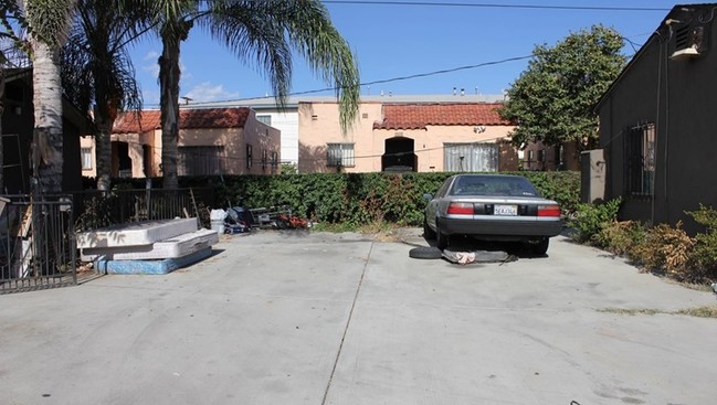 719 S La Verne Ave in Los Angeles, CA - Building Photo - Building Photo