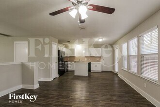 17107 Scuttle Way in Crosby, TX - Building Photo - Building Photo