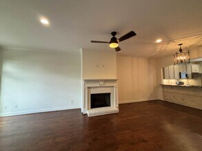 954 Lennox Blvd in Vestavia Hills, AL - Building Photo - Building Photo