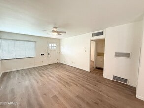 58 W Encanto Blvd in Phoenix, AZ - Building Photo - Building Photo