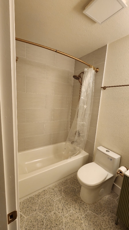 4573 Bomark Way in Sacramento, CA - Foto de edificio - Building Photo