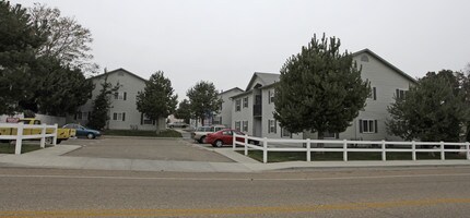 Marble Front Apartments in Caldwell, ID - Foto de edificio - Building Photo