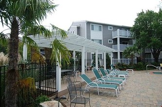 Ocean Trace Apartments in Virginia Beach, VA - Building Photo - Building Photo