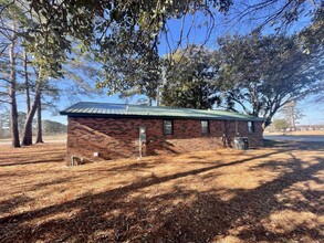 1364 Rennert Rd in Lumberton, NC - Building Photo - Building Photo