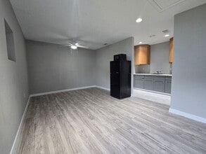 2078 Galahad Dr in Deltona, FL - Building Photo - Building Photo