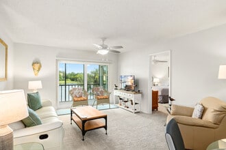 240 Cypress Ln in Oldsmar, FL - Building Photo - Building Photo