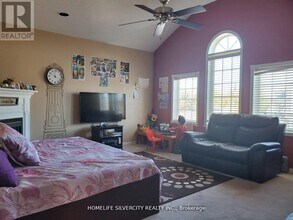 30 Sheepberry Terrace in Brampton, ON - Building Photo - Building Photo