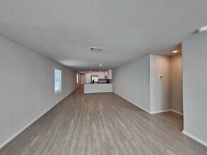 144 Hollywood Dr in New Braunfels, TX - Building Photo - Building Photo