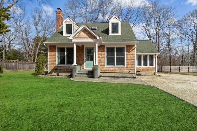 property at 6 Lincoln Ave