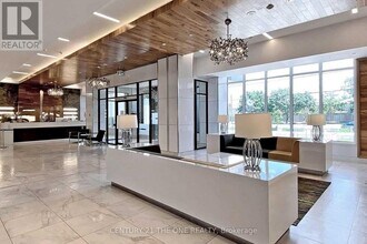 7890 Bathurst St in Vaughan, ON - Building Photo - Building Photo