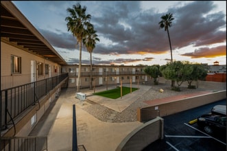 4302 E Bellevue St in Tucson, AZ - Building Photo - Building Photo