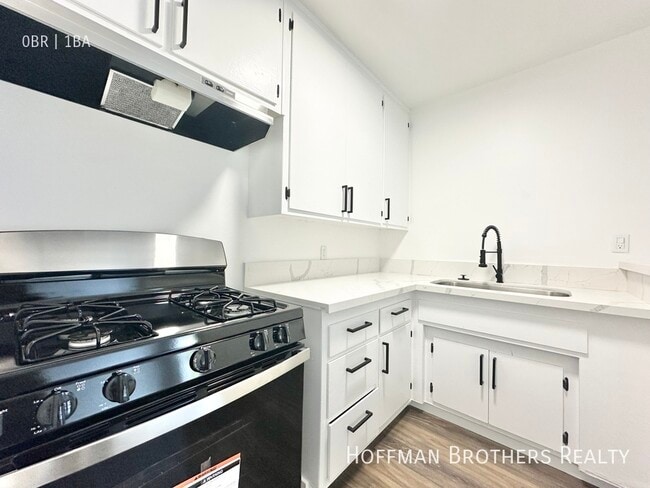 property at 838 Normandie Ave