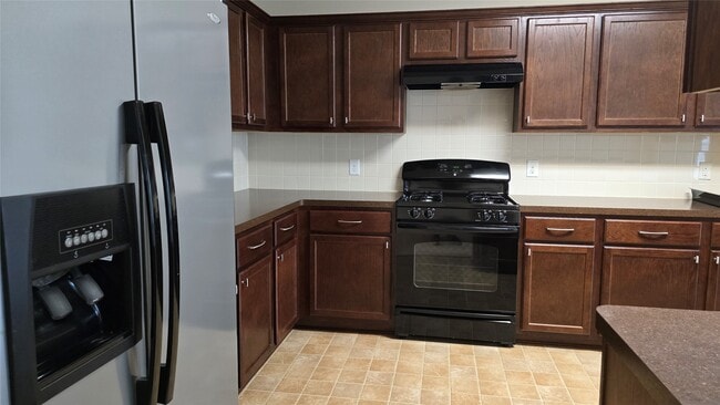 928 Sage St in Baytown, TX - Building Photo - Building Photo