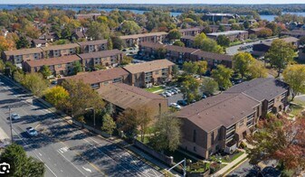 47301 Delaire Landing Rd, Unit 301 in Philadelphia, PA - Building Photo