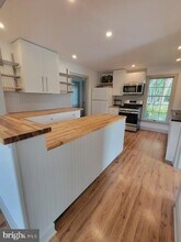 33 Rittenhouse Rd in Stockton, NJ - Building Photo - Building Photo