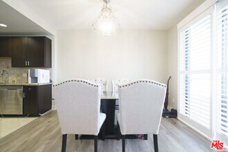 871 Crenshaw Blvd in Los Angeles, CA - Building Photo - Building Photo