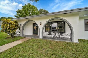 7301 NW 13th Ct in Plantation, FL - Building Photo