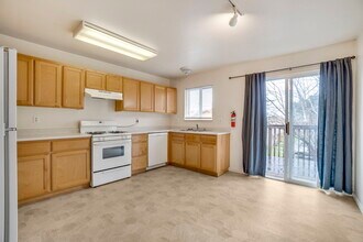 1445 Larissa Cir, Unit D in Mckinleyville, CA - Building Photo - Building Photo