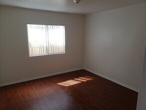 14251 Vanowen St, Unit 1 in Valley Glen, CA - Building Photo - Building Photo