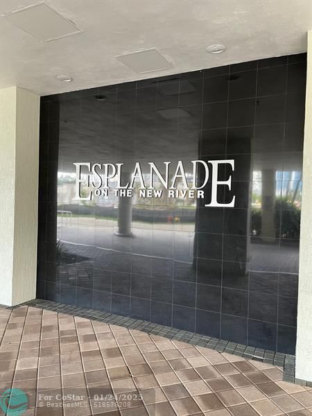 401 SW 4th Ave in Fort Lauderdale, FL - Building Photo - Building Photo